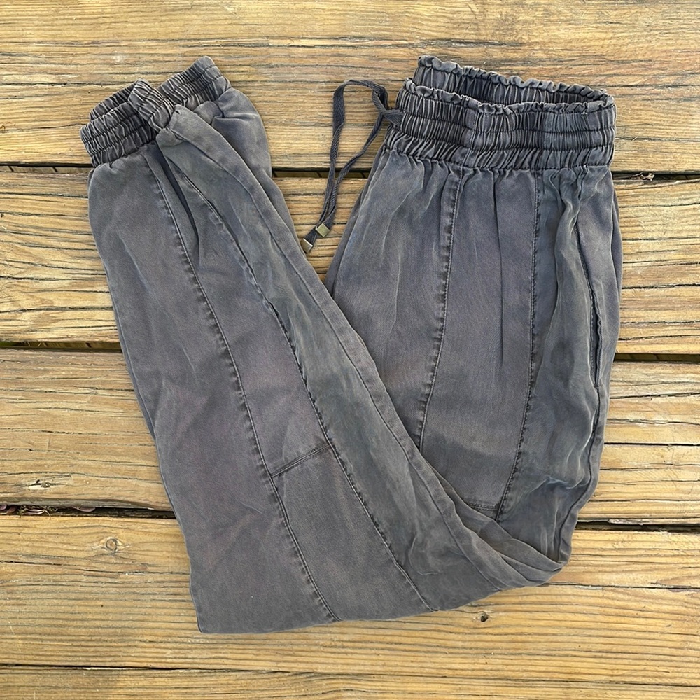 Neely High-Rise Gray Seamed Joggers